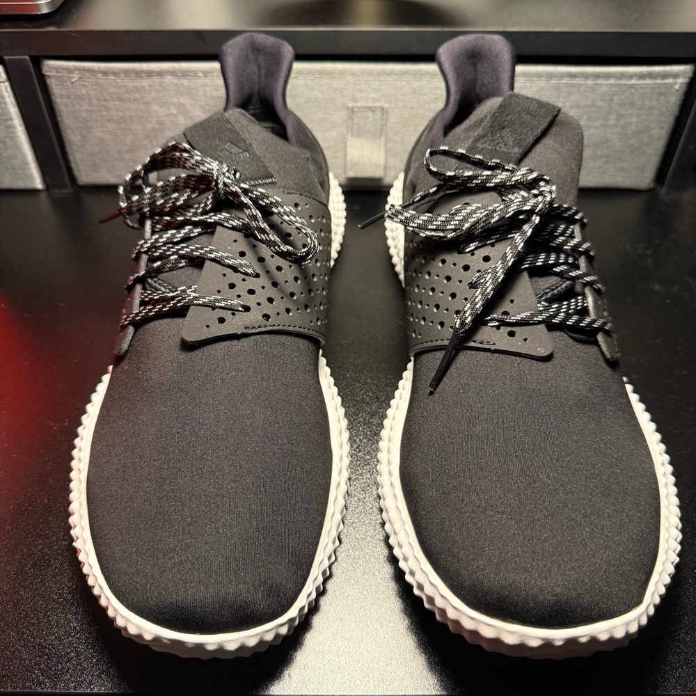 (Men’s 11.5) Adidas 24/7 Trainer Black/White running Shoes - Picture 3 of 5